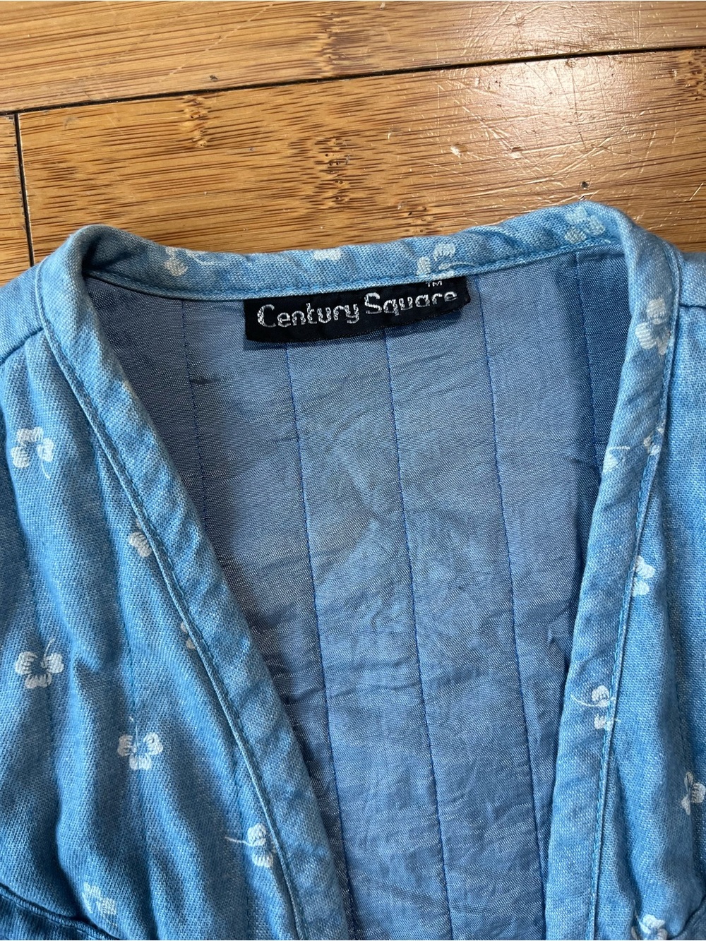 Vintage Cottagecore Quilted Blue Clover Leaf Cropped Vest with Darling Lace Trim - Picture 3 of 10
